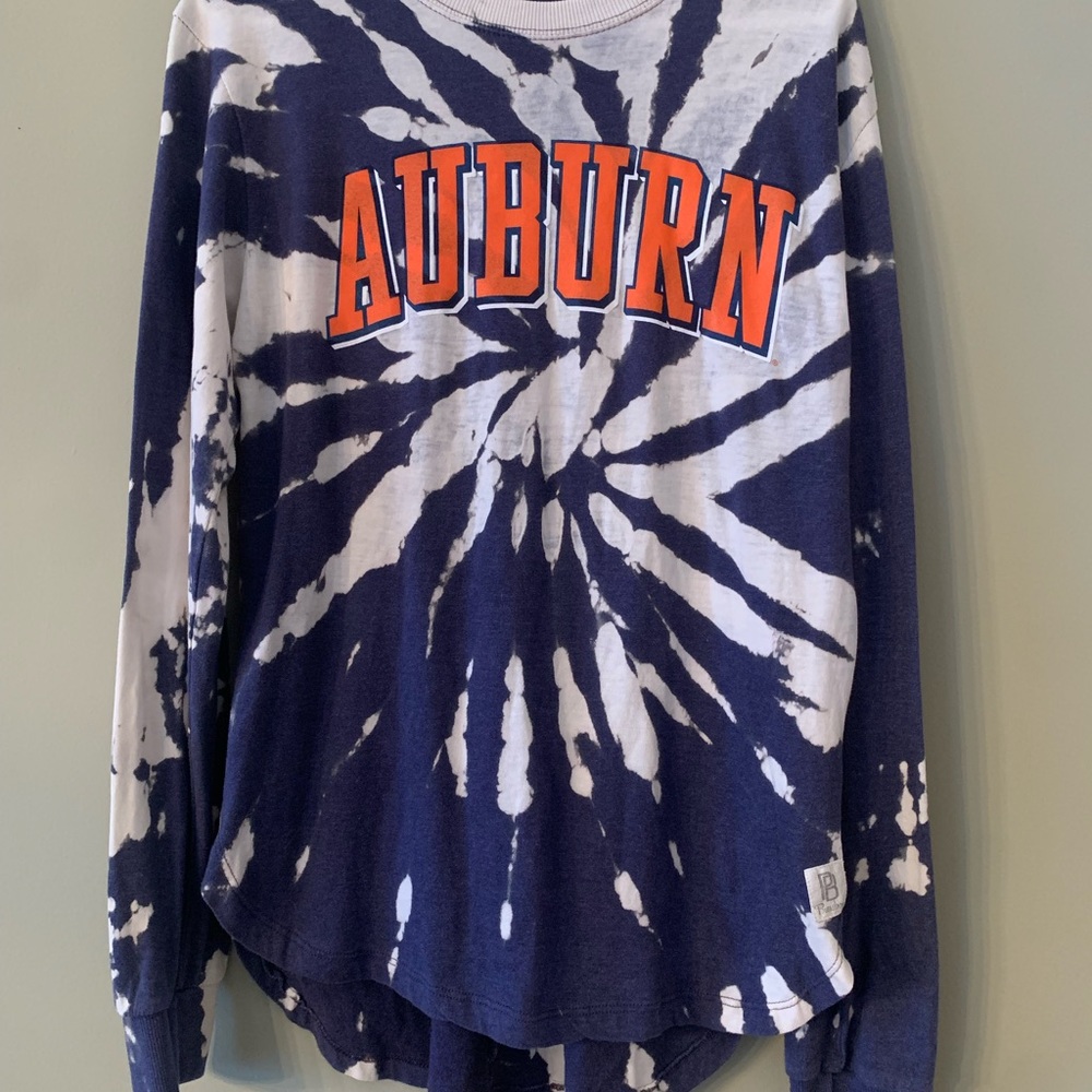 Women’s Medium Long Sleeved Pressbox Tie Dye Auburn Tigers Shirt